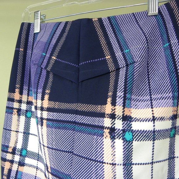 Finders Keepers Pencil Skirt - Picture 3 of 4